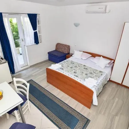 ゲストハウス Mediteran